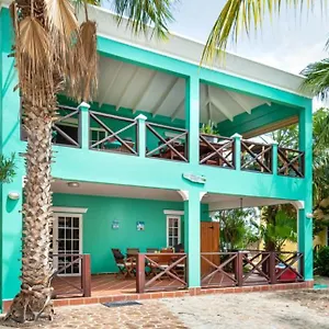 villa-olivia-poolside.comcaribbean.com/